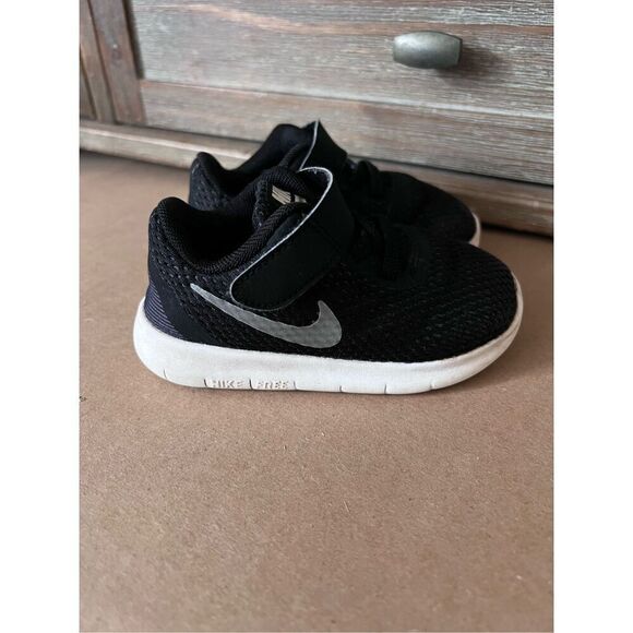 Nike Free Run 2 'Black White size 6 C - Picture 1 of 4